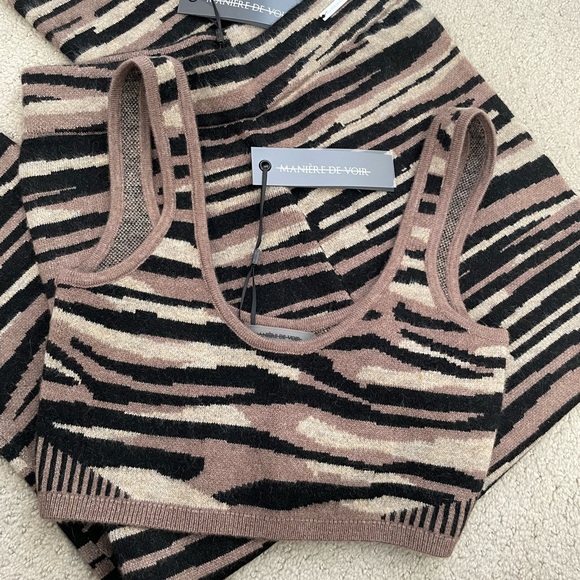 Maniere De Voir Zebra Print Flare Pants Set - Picture 6 of 7